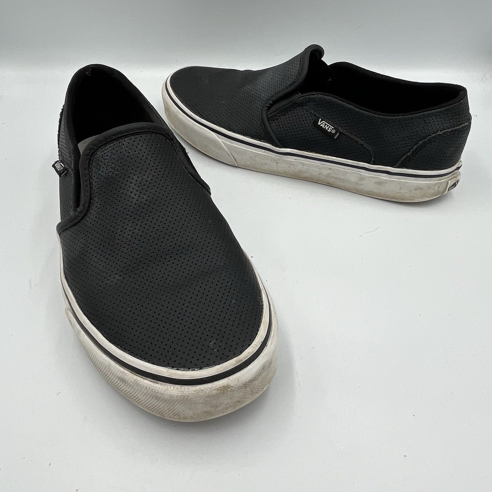 Vans Classic Black Perf Leather Slip On Women 8.5 Low Top Skate Trainers Sneaker